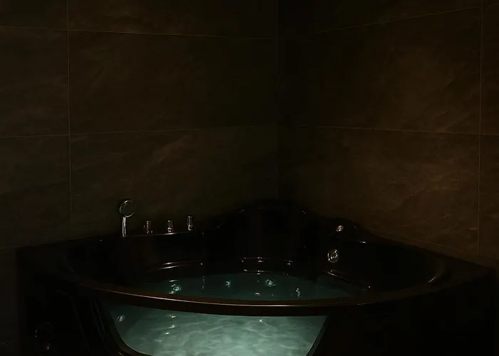 Jungle - Evasion Tropicale - Sauna Jacuzzi Balneo Straßburg